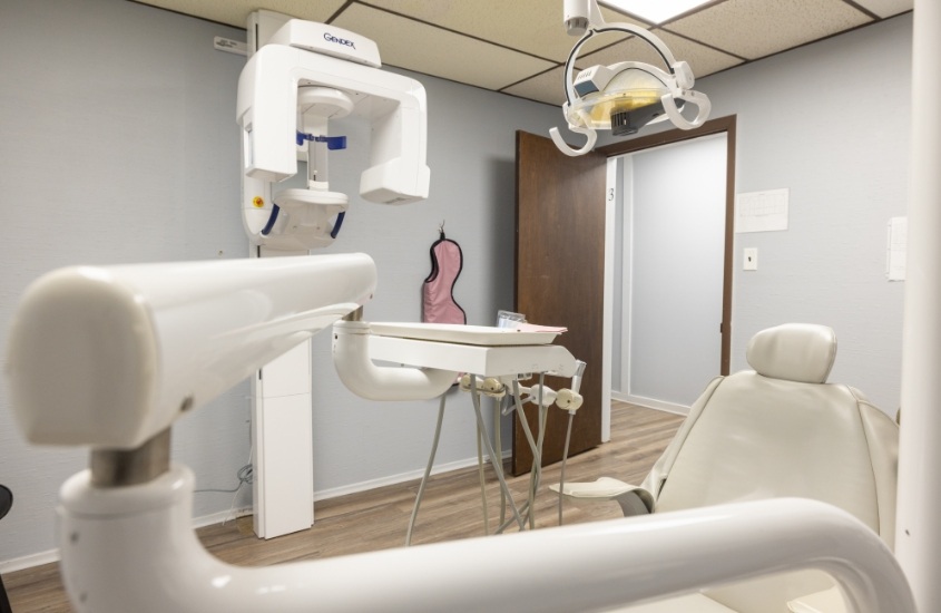 Dental treatment room with white walls in Hammond dental office